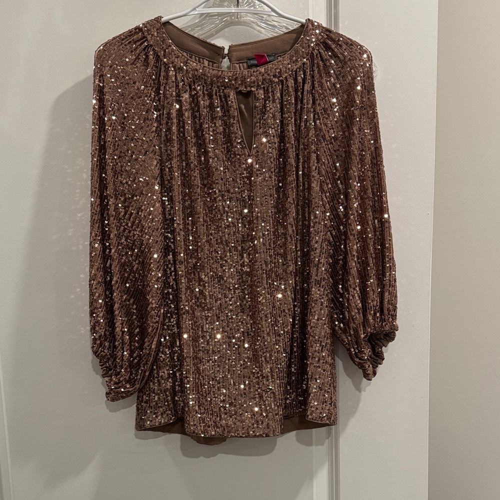 Vince Camuto Brown Sequin Blouse Keyhole Neckline Size S Like New - Picture 2 of 4